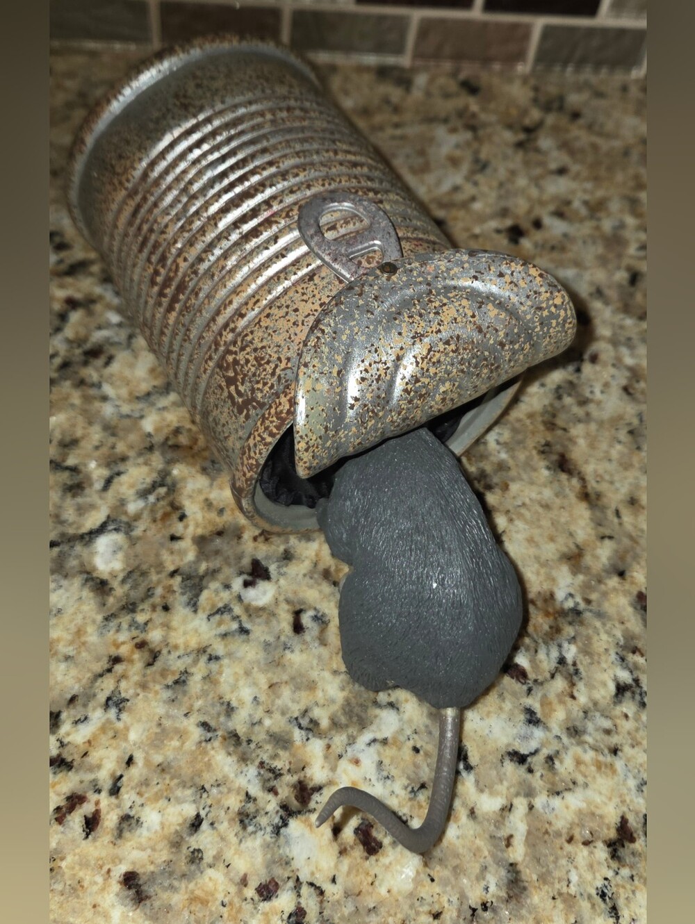 EUC 2005 Halloween Gemmy Touch Activated Animated Rat in Tin Can Decorations